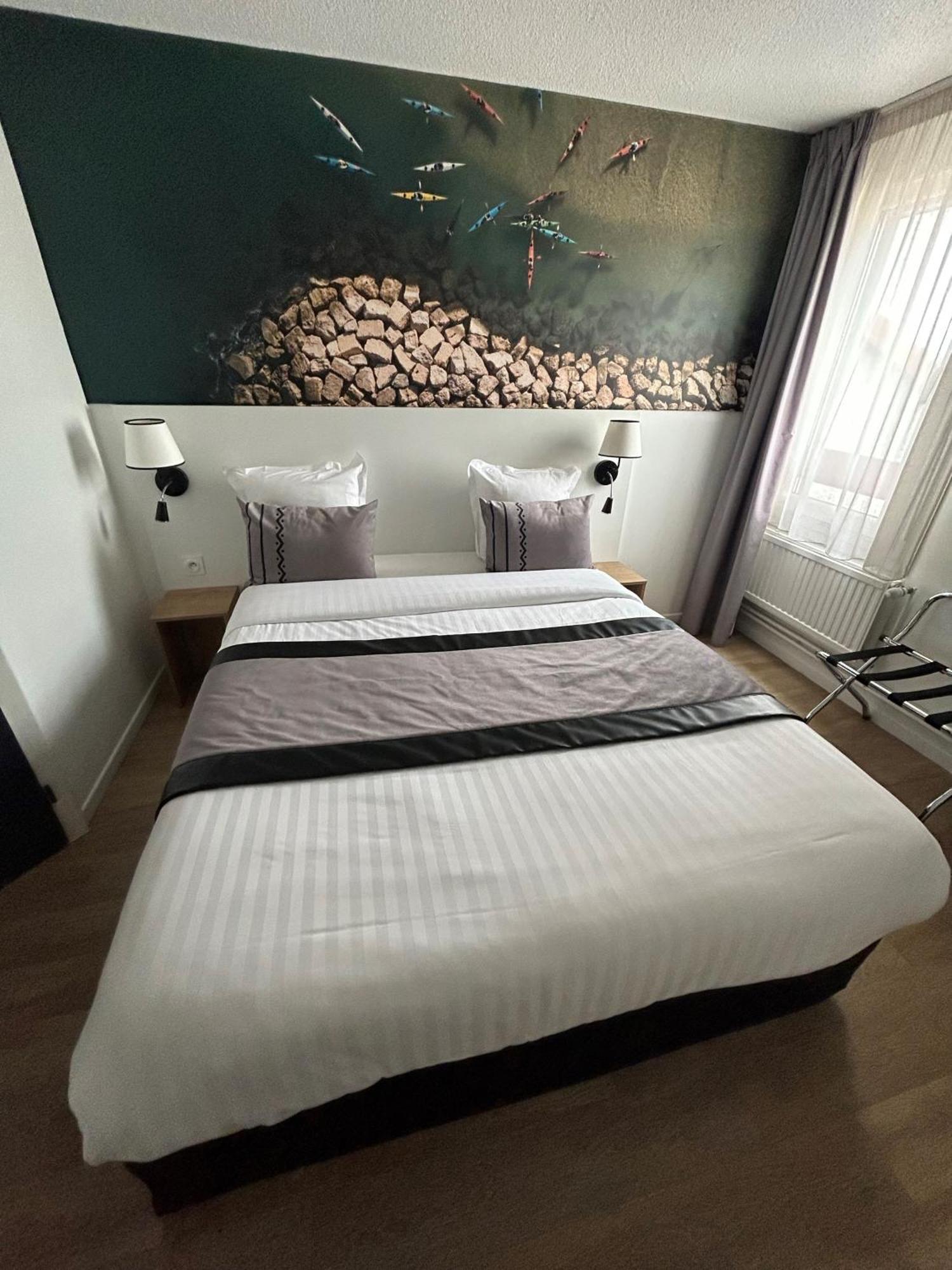 Logis Cris Hotel Et Restaurant, Lyon Sud-Est Corbas Esterno foto